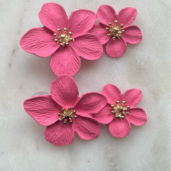 Anthro Blossom Earrings in Pink - Picture 4 of 5
